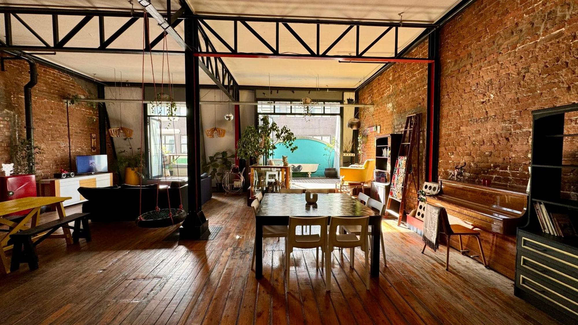 Pet-Friendly City Loft Apartment เคปทาวน์ ภายนอก รูปภาพ